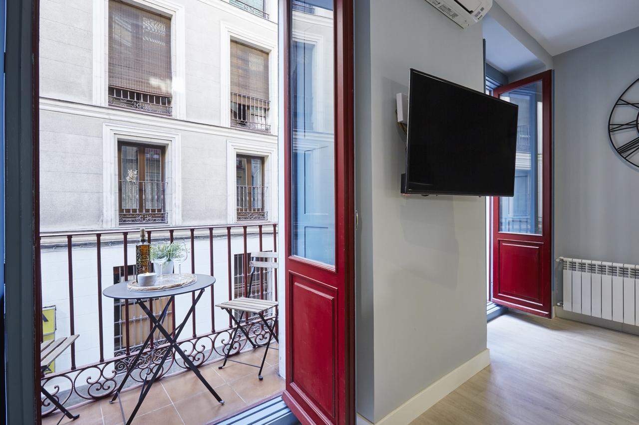 BRIGHT NEW APARTMENT in FUCAR STREET Madrid Exterior foto